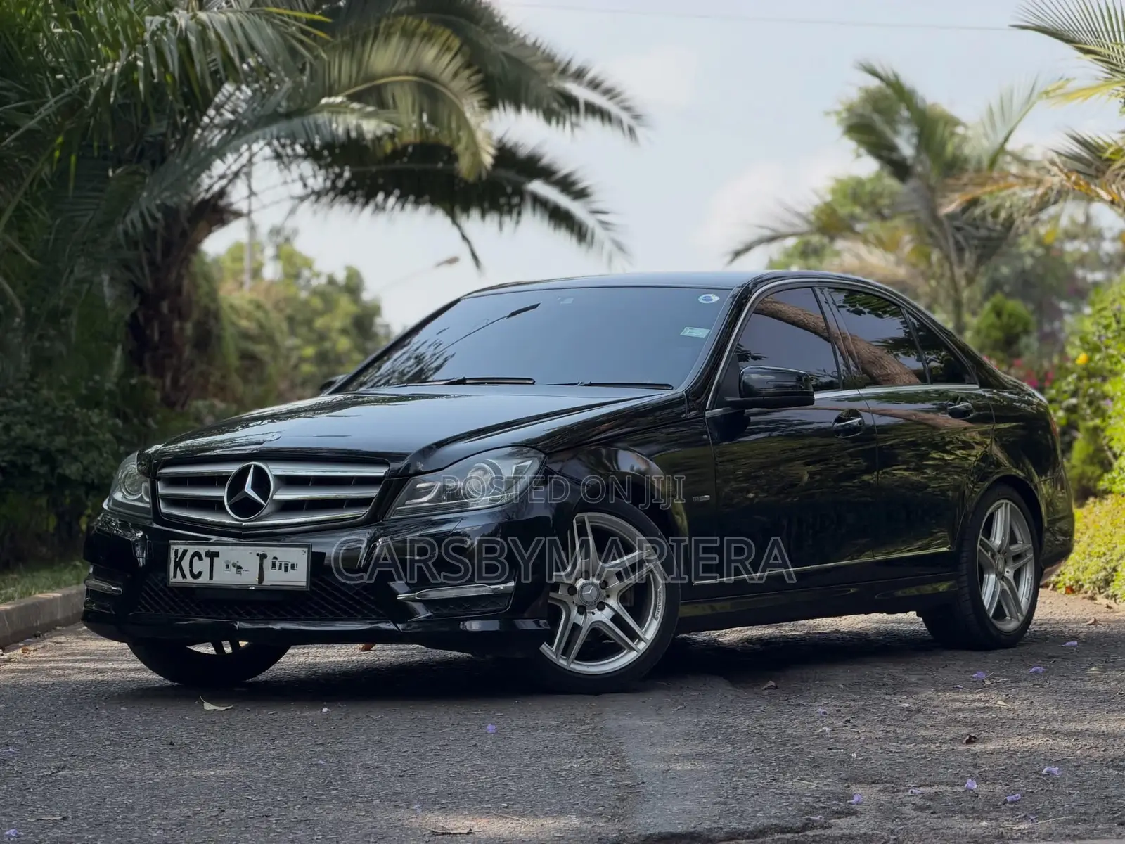 Mercedes-Benz C200 2012 Black