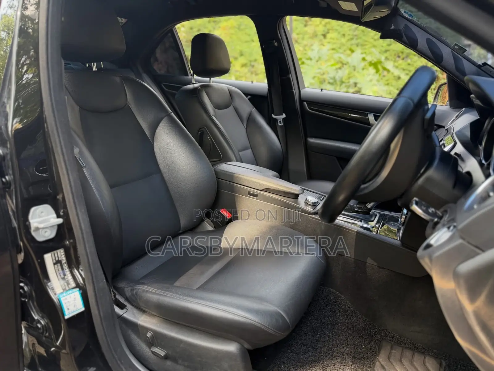 Mercedes-Benz C200 2012 Black