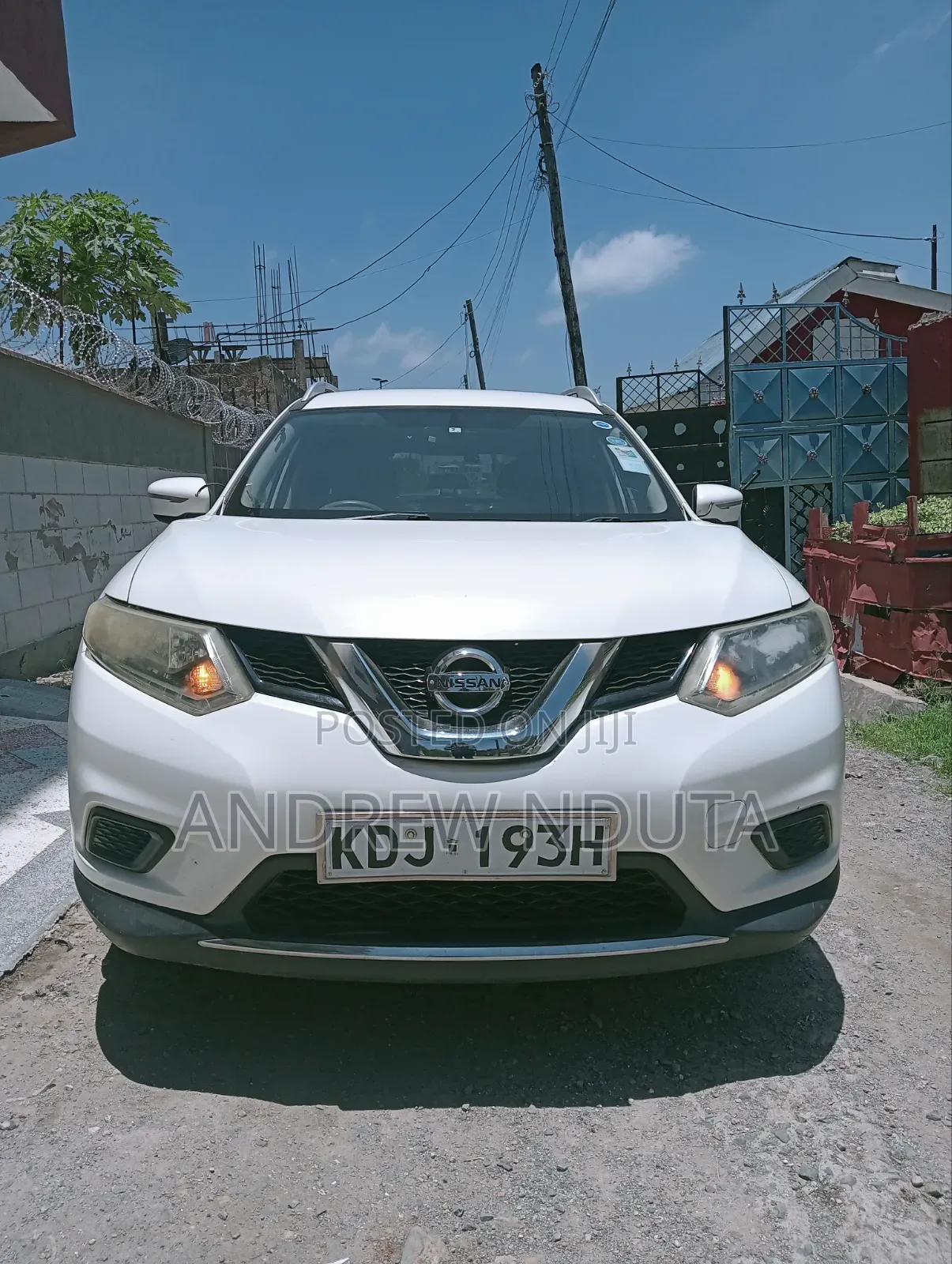 Nissan X-Trail 2.0 Petrol FWD 2015 White