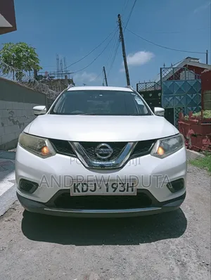 Nissan X-Trail 2.0 Petrol FWD 2015 White