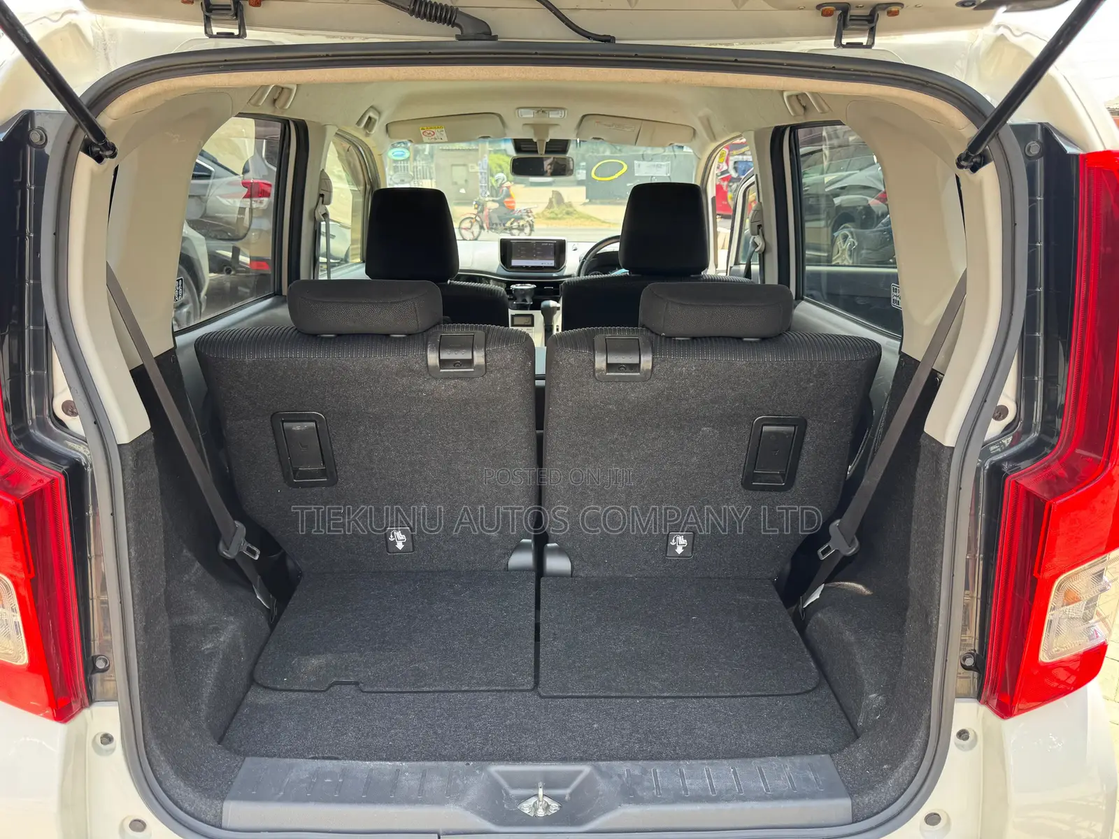 Daihatsu Move 2019 White