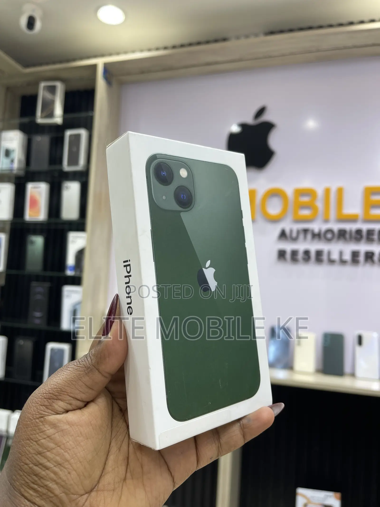 New Apple iPhone 13 128 GB Green