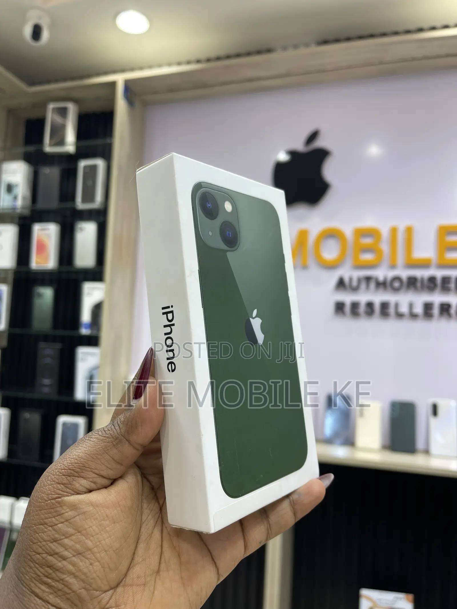 New Apple iPhone 13 128 GB Green