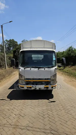 Isuzu NMR Truck 2020 White