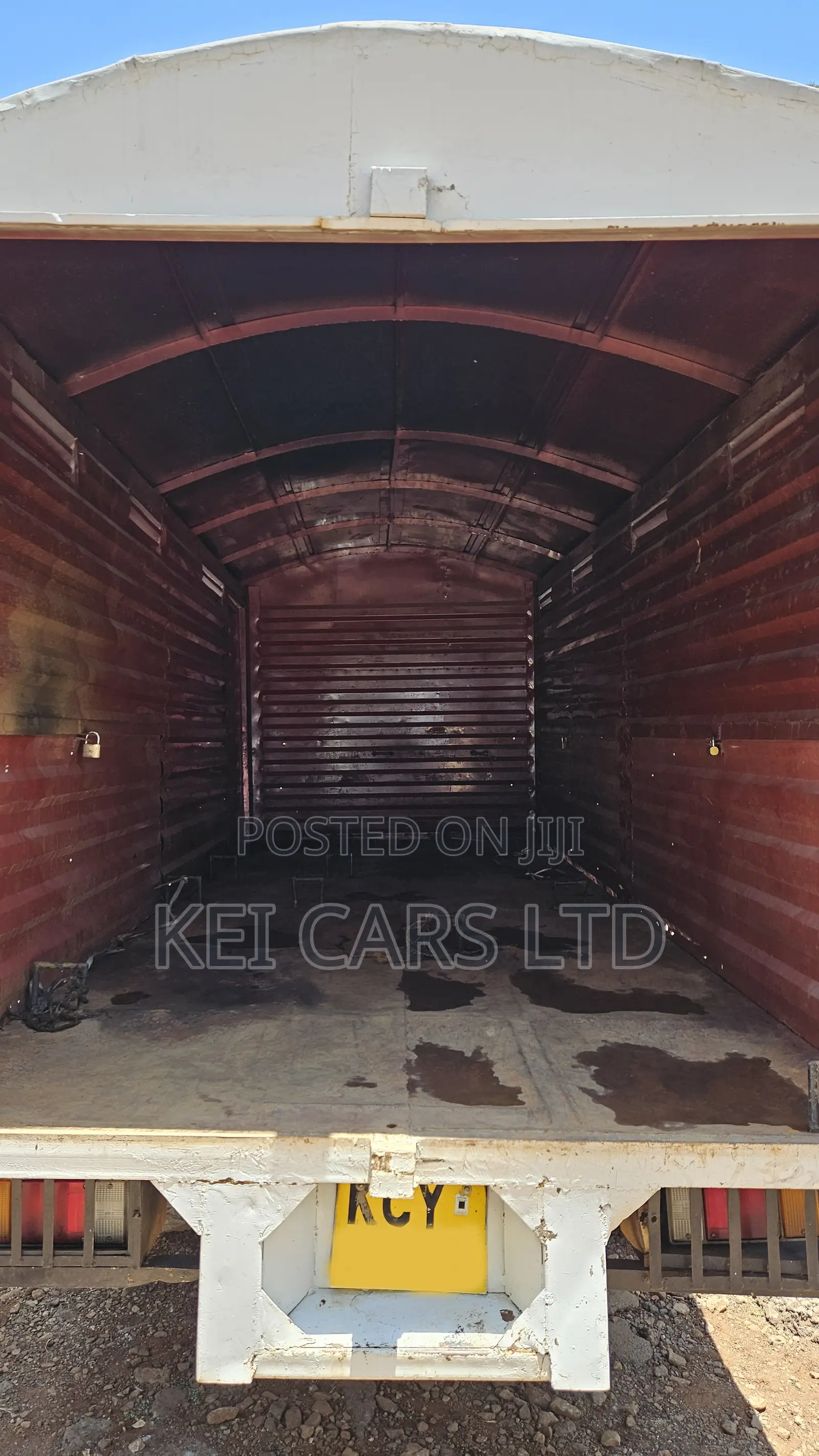 Isuzu NMR Truck 2020 White