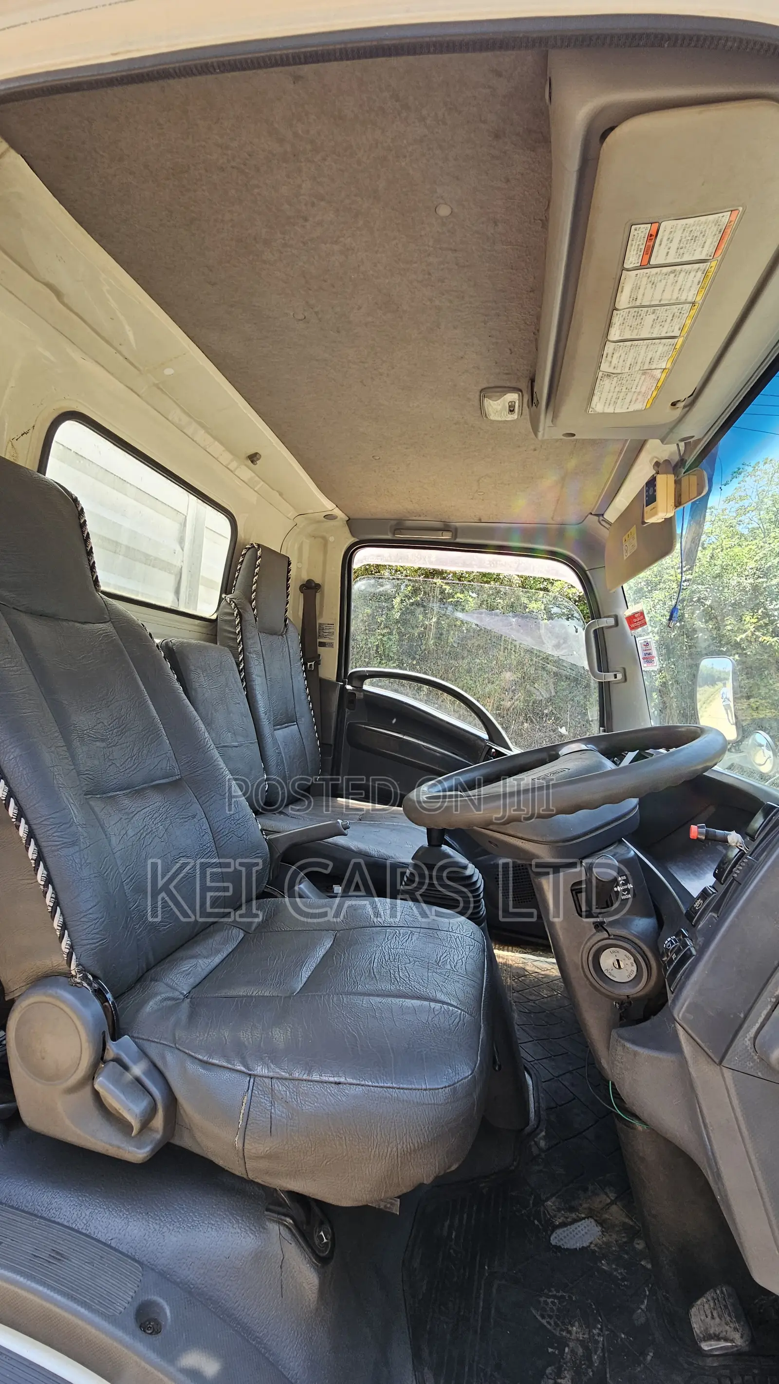 Isuzu NMR Truck 2020 White