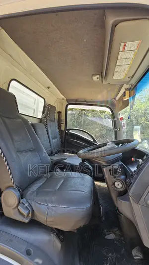 Isuzu NMR Truck 2020 White