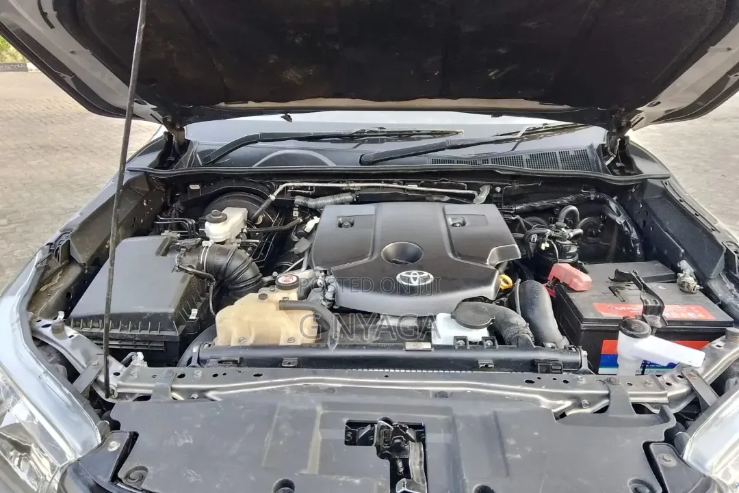 Toyota Hilux 2022 Beige