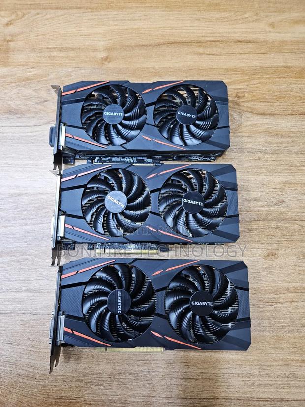 AMD RX 580 Graphics
8gb GDDR5 vRAM Graphics Card
3
