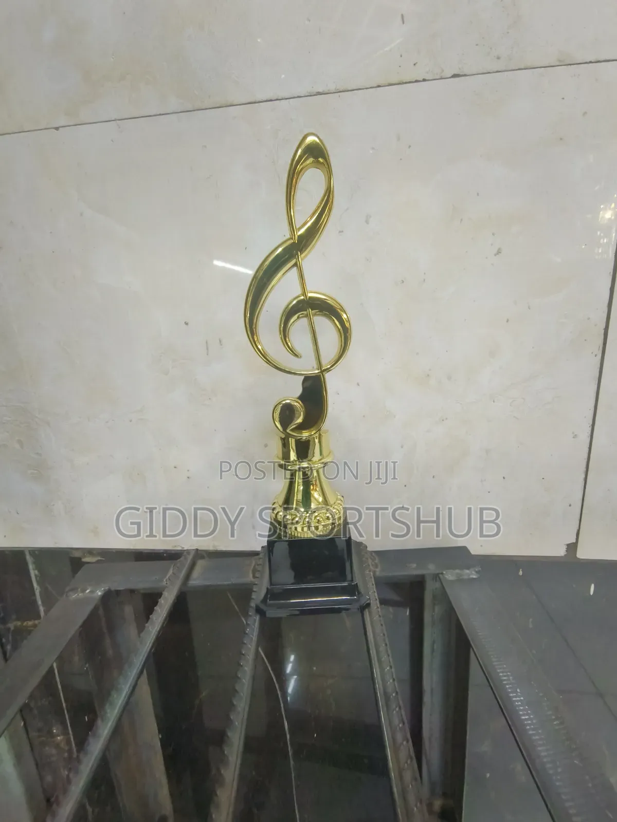 Individual Presentation Trophy