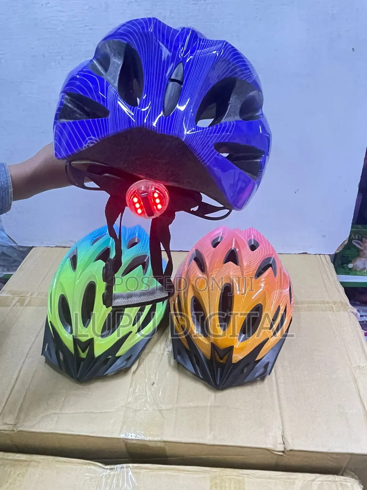Adult/Teenagers Cycling Hard Helmet With Flashing Lights