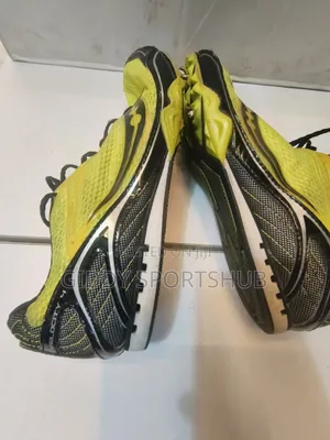 Velocity 4 Second Hand Sprinter Spikes