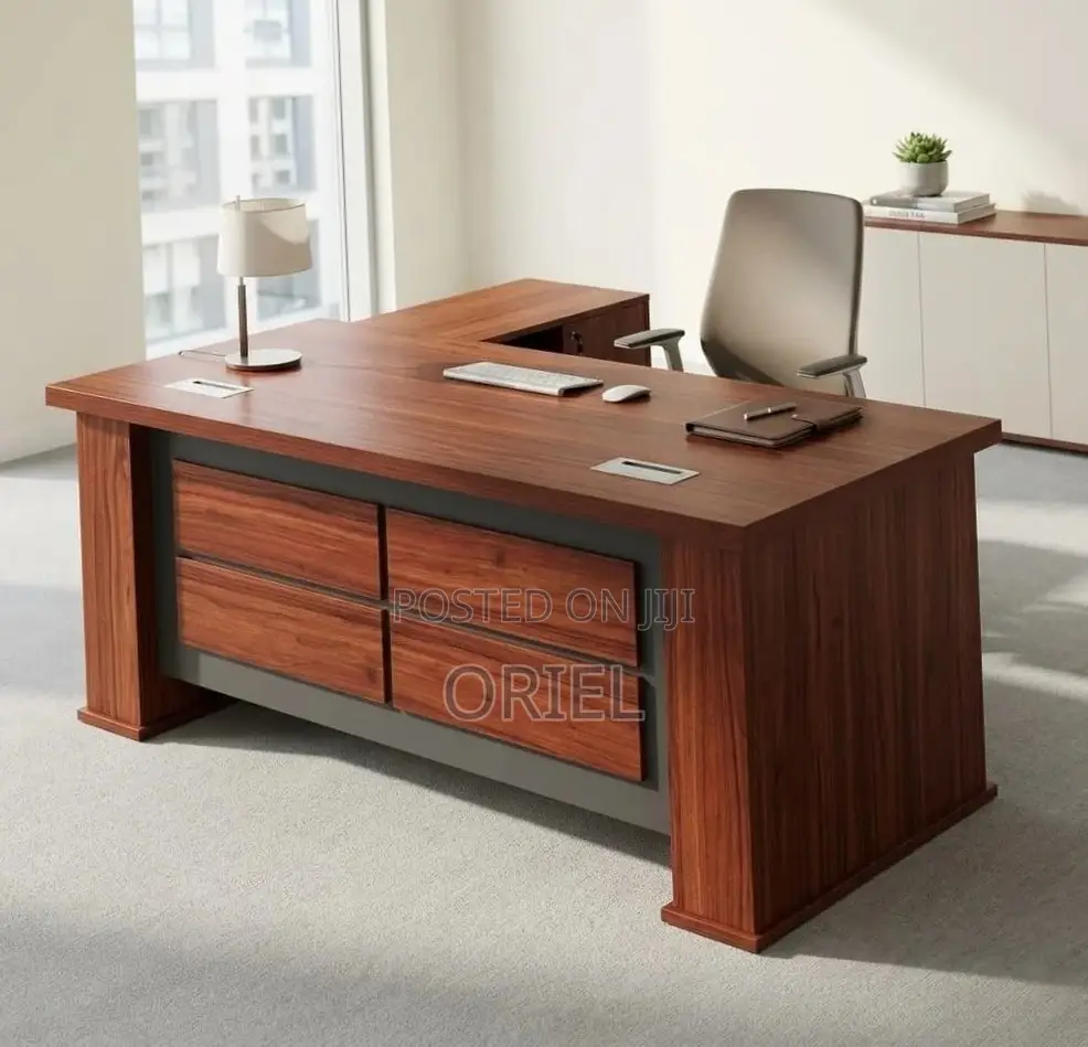 1600mm Executive Office Desk : Modern Desk for Staff