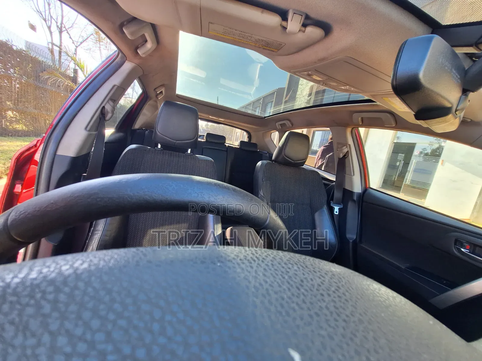 Toyota Auris 2012 Red