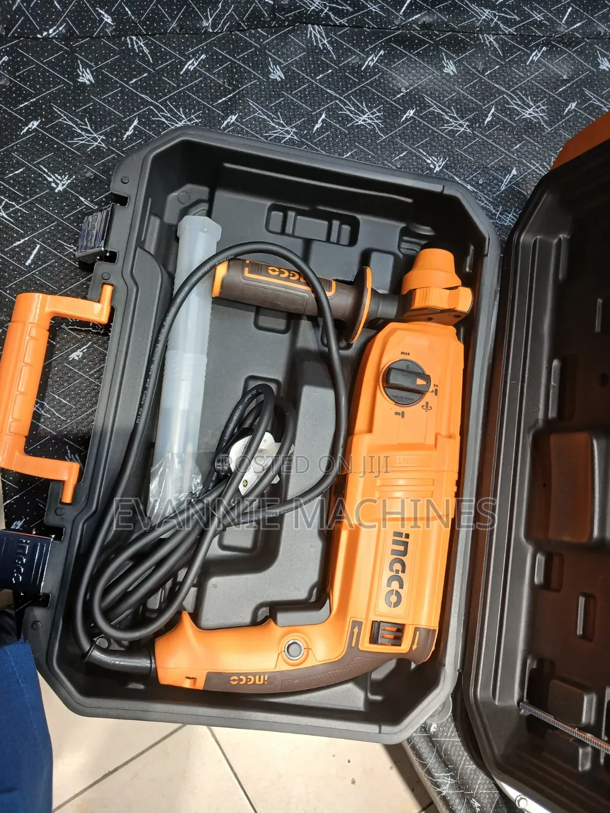 800w Ingco Rotary Hammer Drill