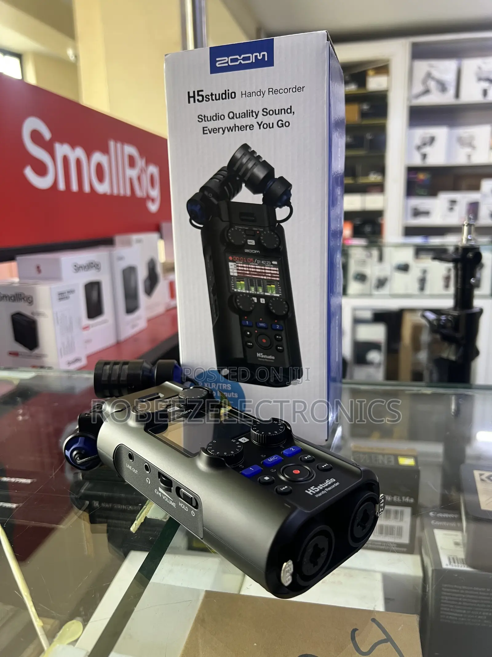 ZOOM H5Studio 4-Track Handy Recorder With 32-Bit Float Recording