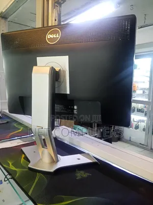 Dell 22 Inches P2213t
