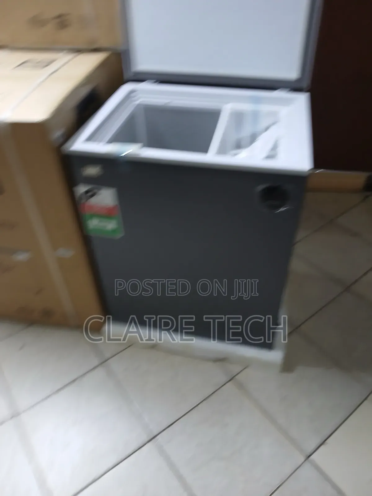 GLD 119 Chest Deep Freezer – Spacious Storage