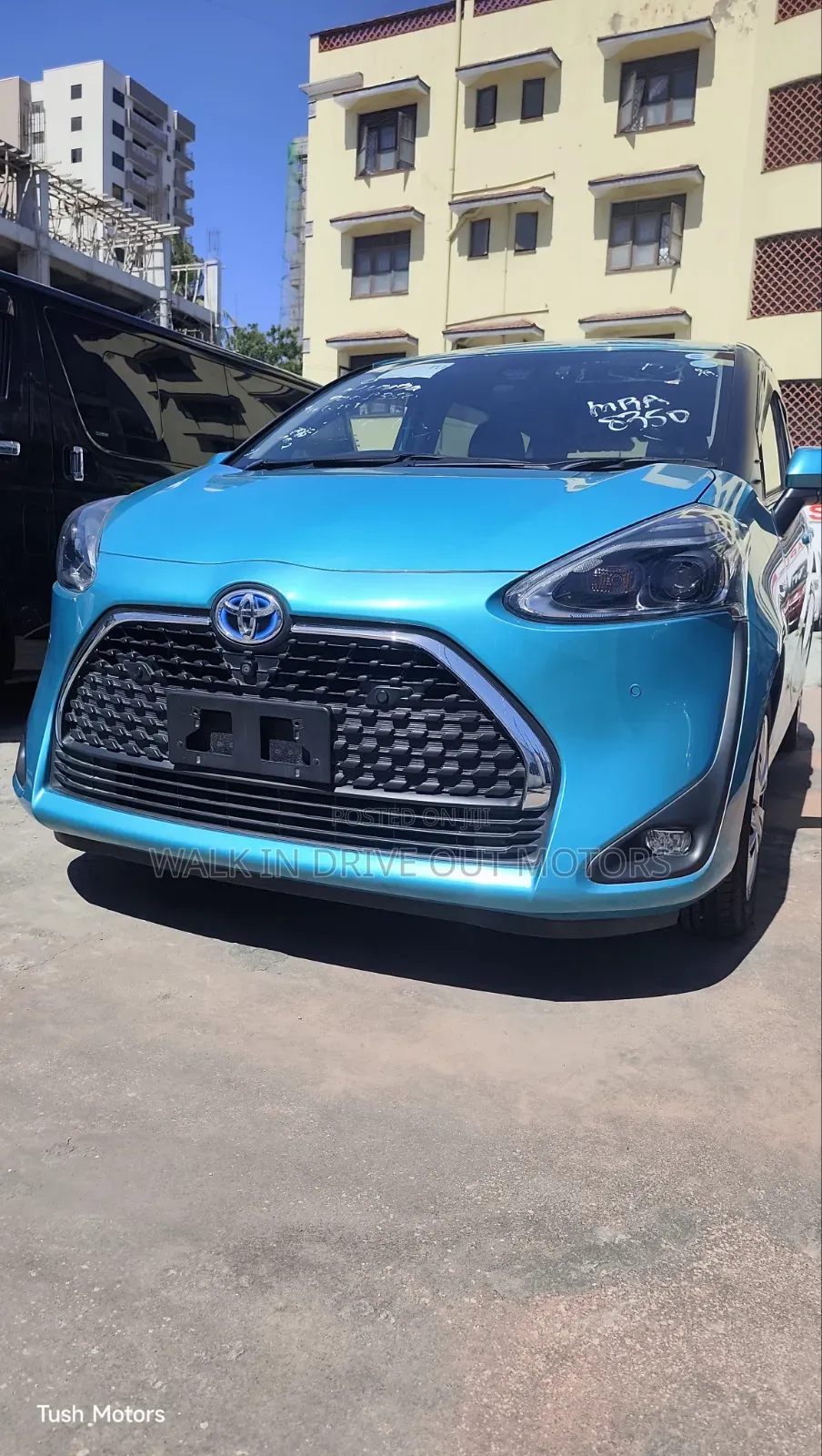 Toyota Sienta 2020 Green