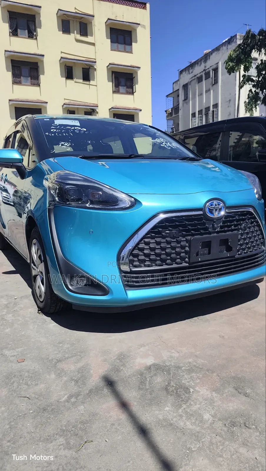 Toyota Sienta 2020 Green