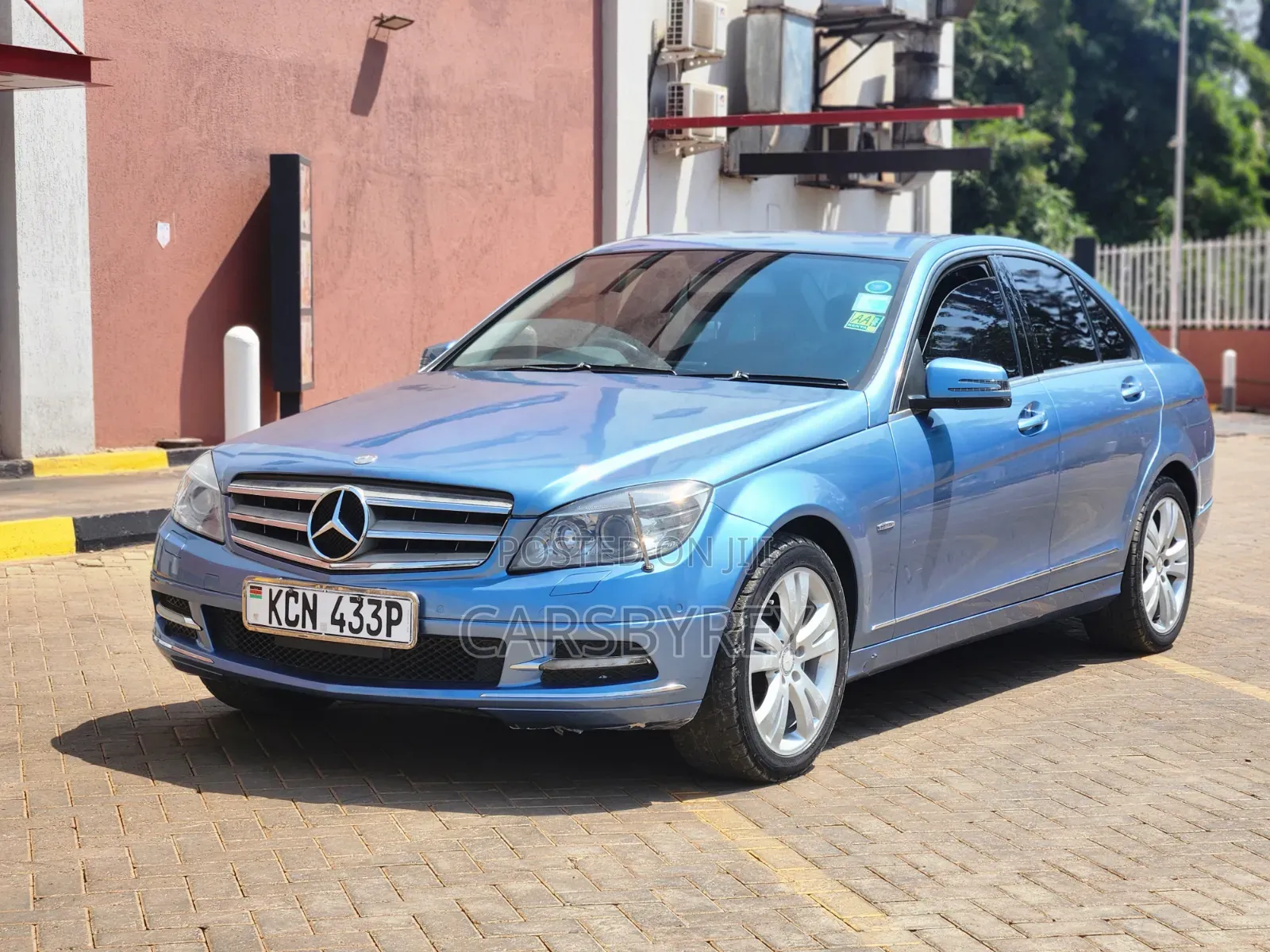 Mercedes-Benz C250 2010 Blue