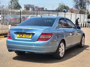 Mercedes-Benz C250 2010 Blue