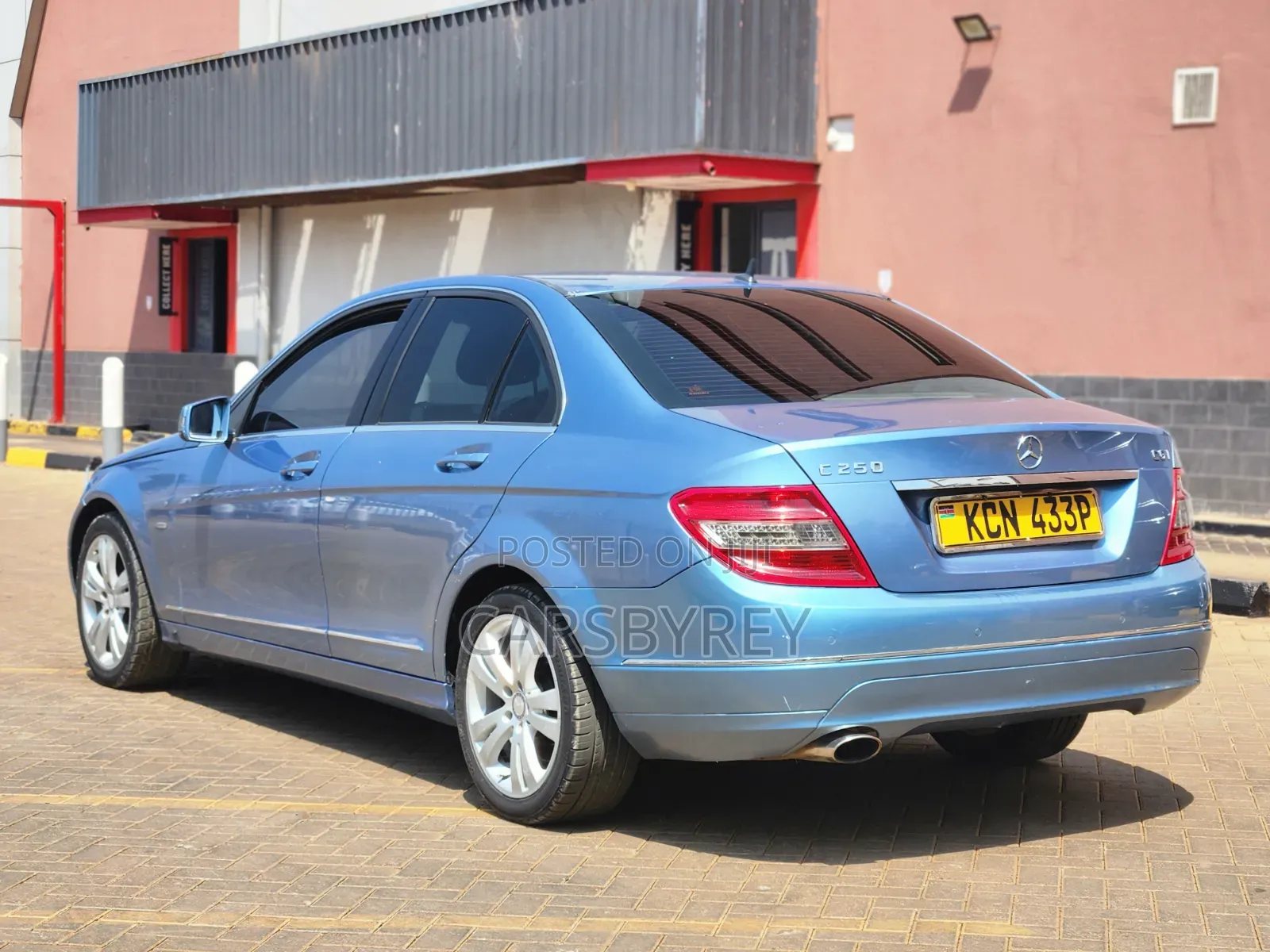 Mercedes-Benz C250 2010 Blue