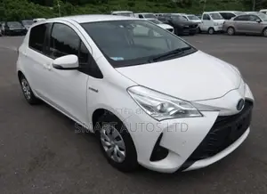 Toyota Vitz 1.5 FWD Hybrid 5dr 2019 Off white