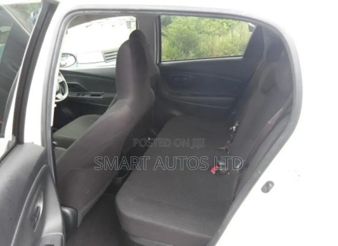 Toyota Vitz 1.5 FWD Hybrid 5dr 2019 Off white