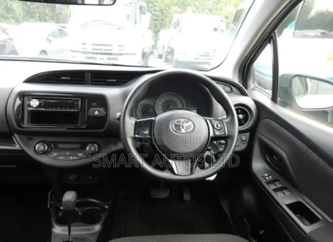 Toyota Vitz 1.5 FWD Hybrid 5dr 2019 Off white