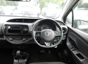 Toyota Vitz 1.5 FWD Hybrid 5dr 2019 Off white