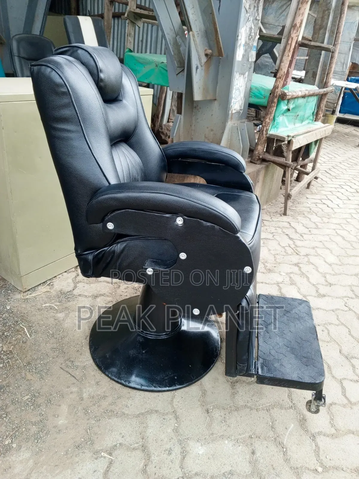 Premium Salon Shaving Chair