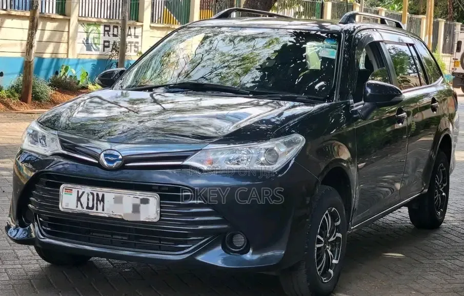 Toyota Corolla Fielder 2016 Black