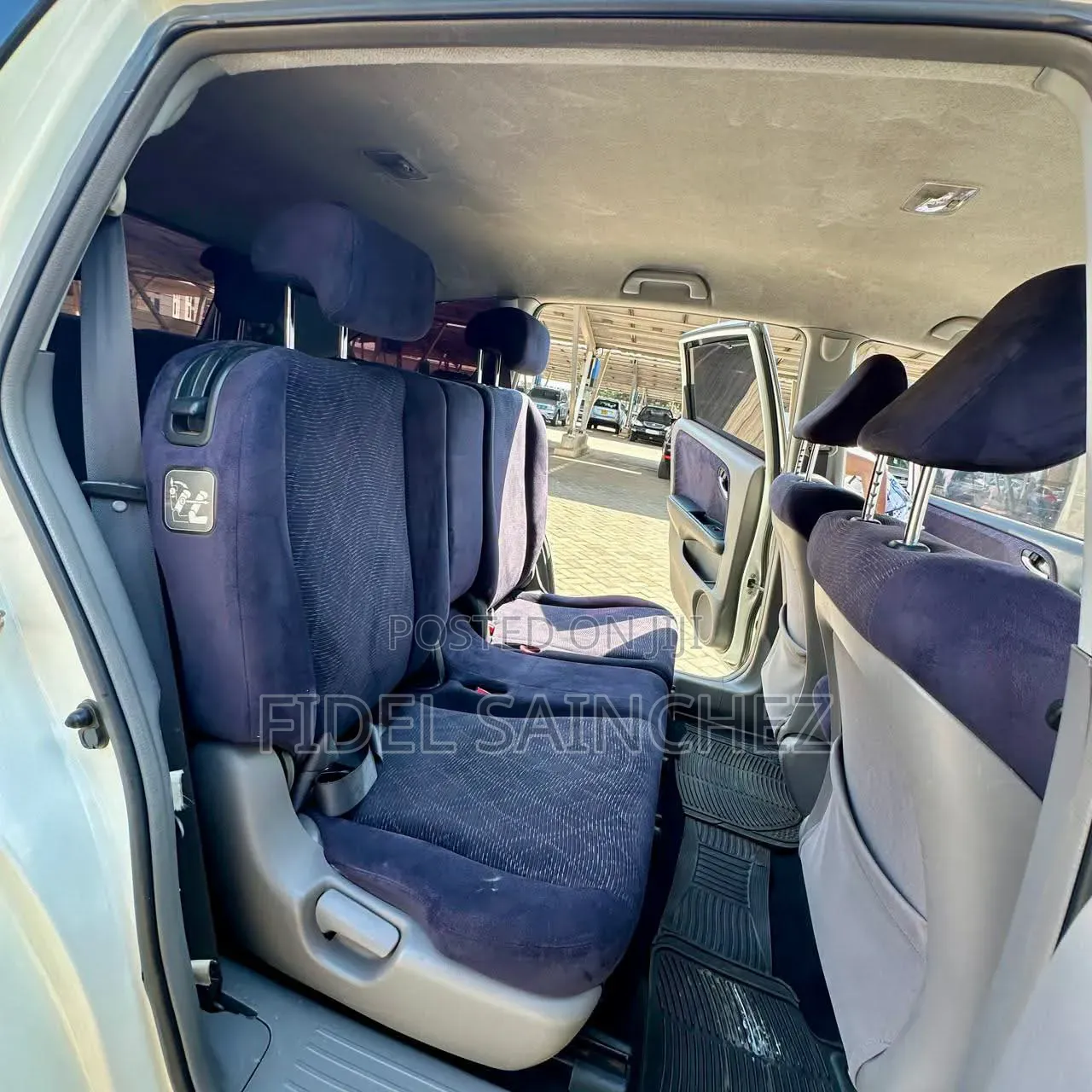 Honda Stream 2010 White