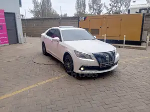 Toyota Crown 2015 White