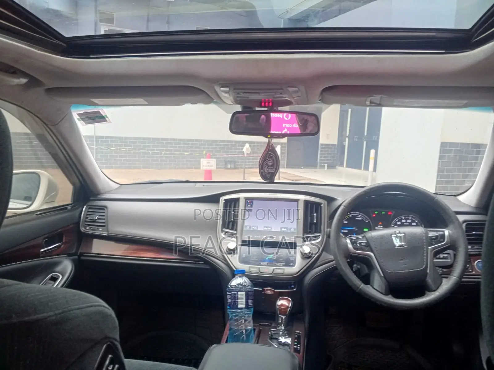 Toyota Crown 2015 White
