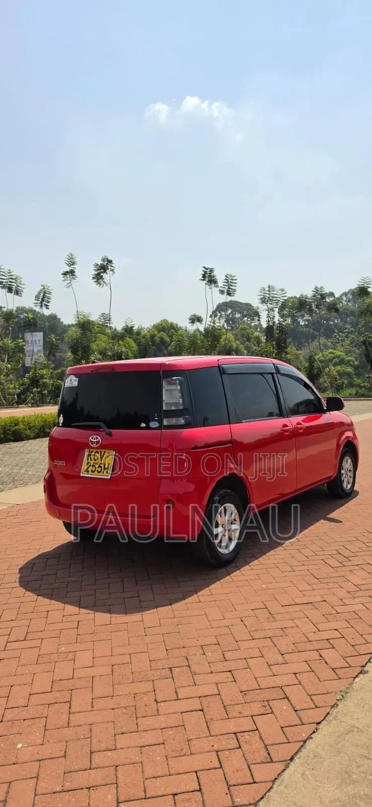 Toyota Sienta 2013 Red