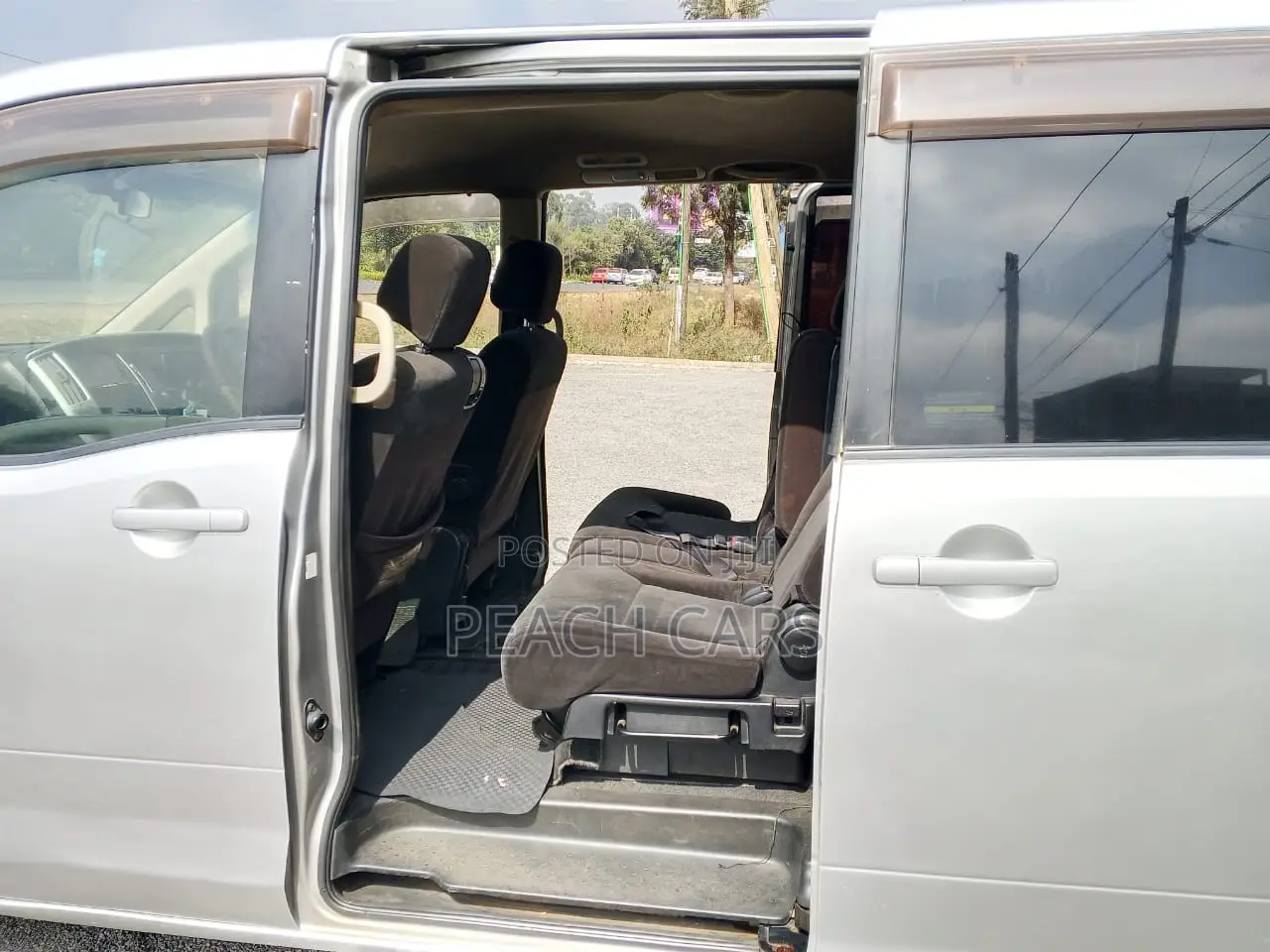 Nissan Serena 2009 Silver