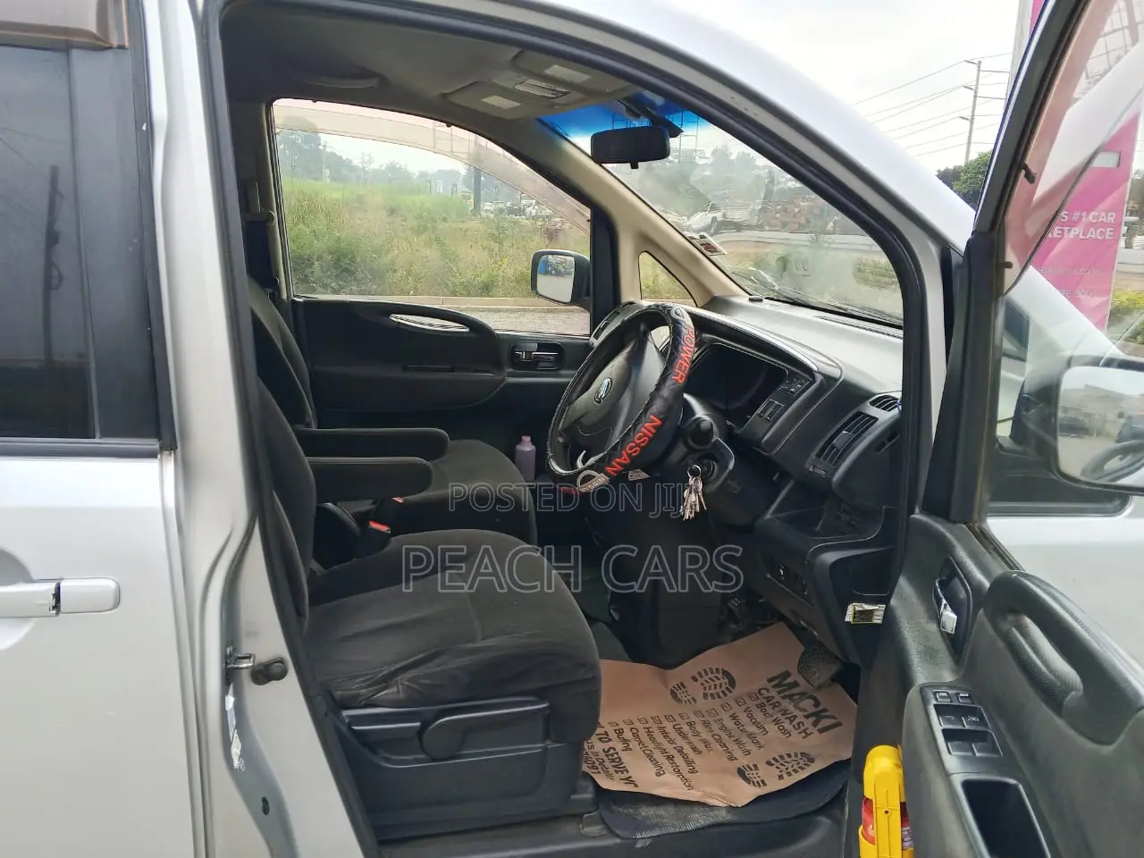 Nissan Serena 2009 Silver