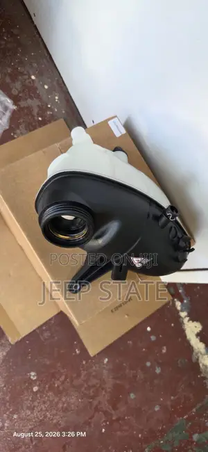 Mercedes Benz S-Class W222 Coolant Expansion Tank A