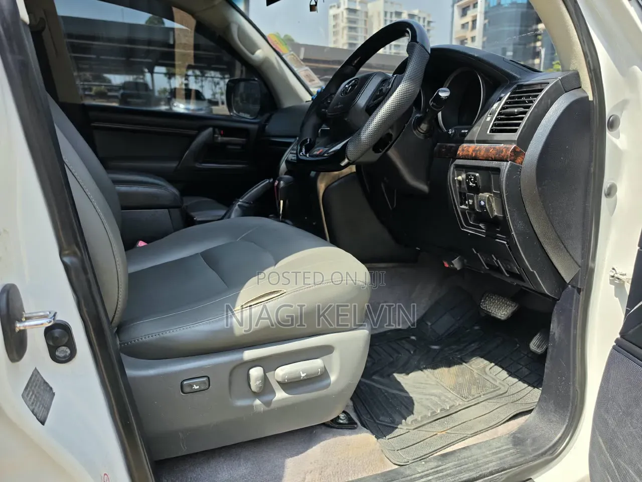 Toyota Land Cruiser 2008 Off white