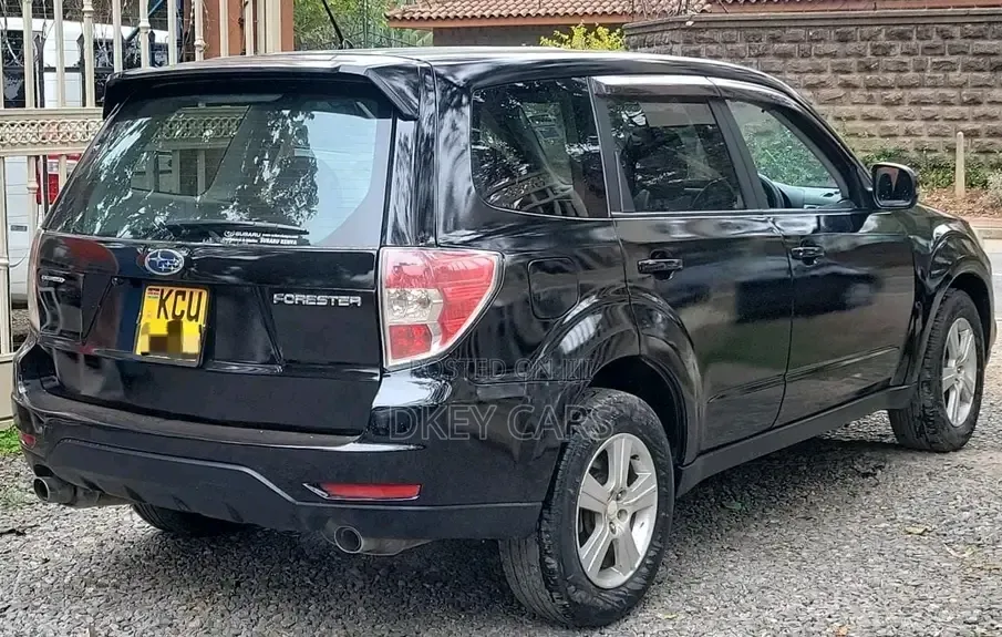 Subaru Forester 2013 Black