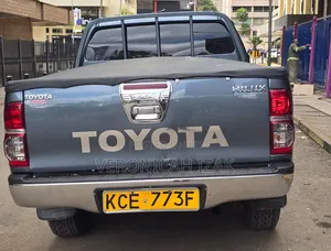 Toyota Hilux 2008 Gray