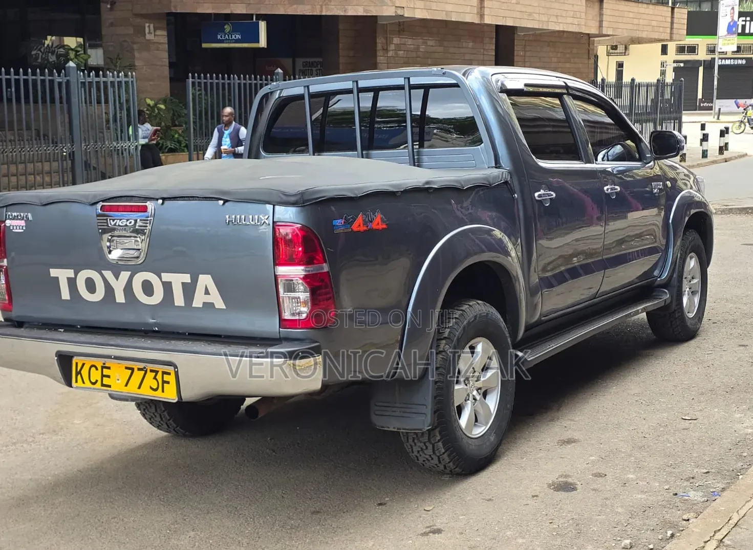 Toyota Hilux 2008 Gray