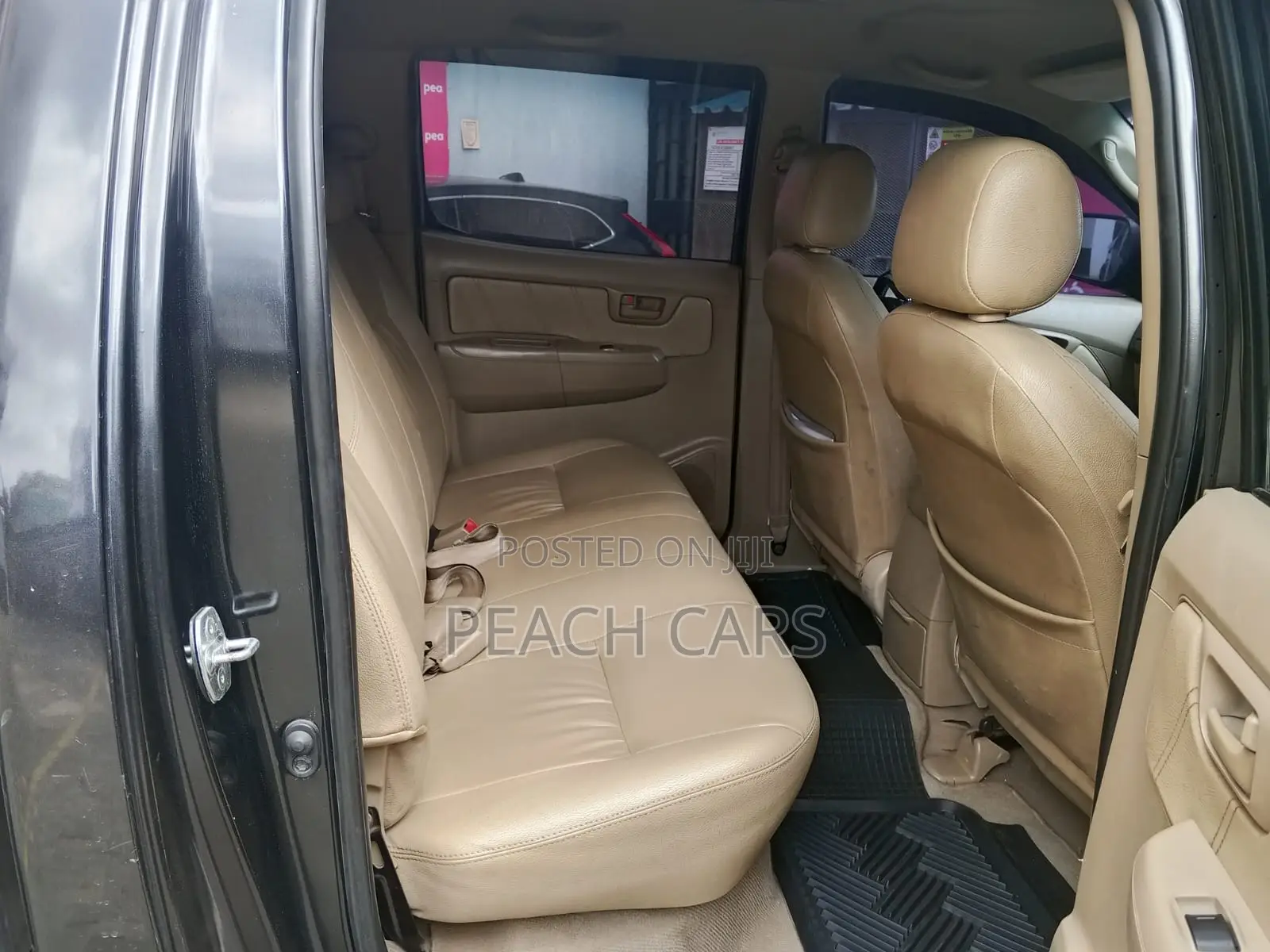 Toyota Hilux 2011 Black