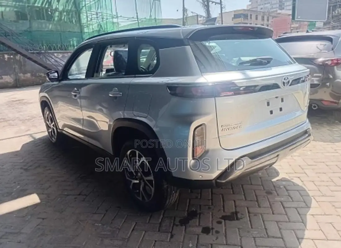 Toyota Urban Cruiser 2025 Silver