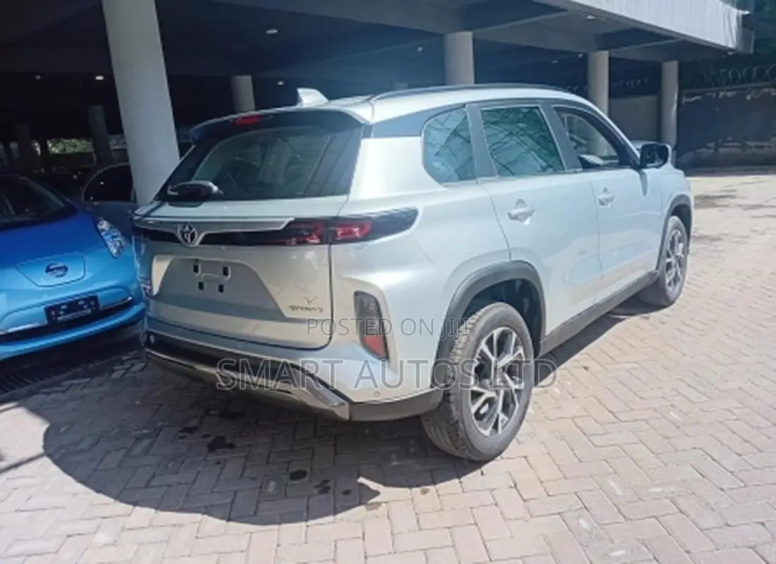 Toyota Urban Cruiser 2025 Silver