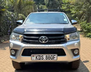 Toyota Hilux 2018 Silver