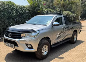 Toyota Hilux 2018 Silver