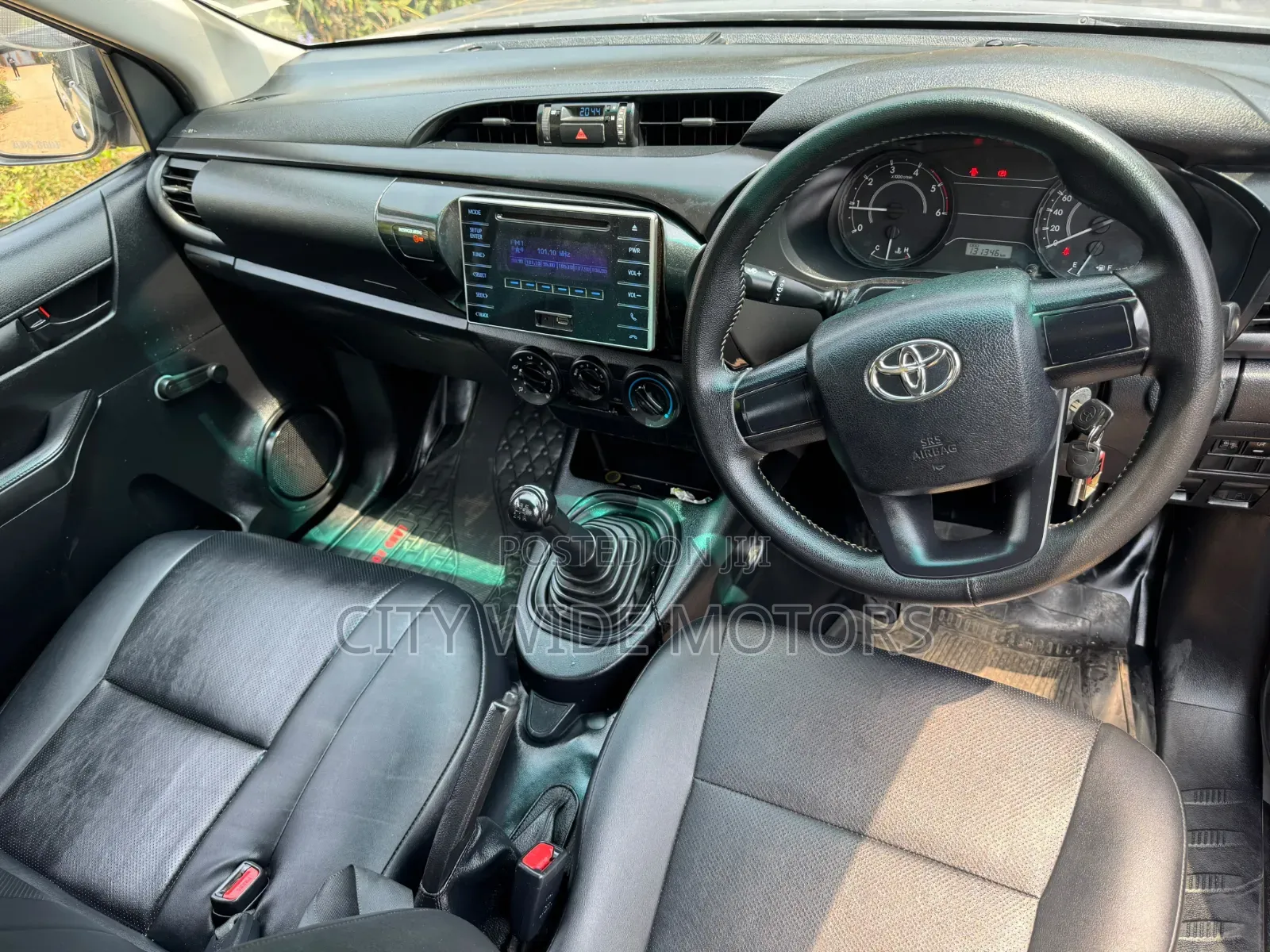 Toyota Hilux 2018 Silver